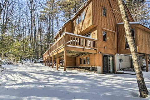 North Conway Townhome w/ Deck & Office Space! Appartement in North Conway