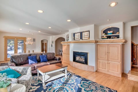 Buena Vista Oasis w/ Mtn Views, 3 Mi to Dtwn! House in Park County