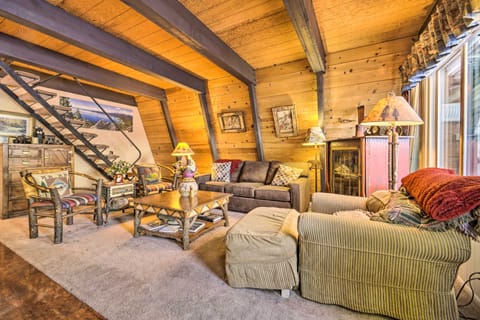 Lake Tahoe Mountain Cabin: Private Beach Access! House in Homewood