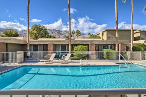 Mid-Century Modern Palm Springs Gem: 1 Mi to Dtwn! Apartment in Palm Springs