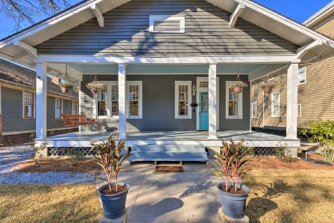 Renovated Historic Home w/ Yard: 2 Mi to Dtwn Maison in Mobile