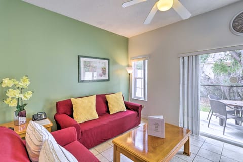 Cozy Kissimmee Townhome: Near Disney World! Condo in Kissimmee