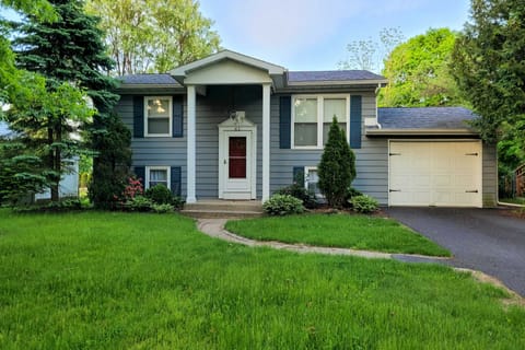 Updated Home in the Heart of Saratoga Springs House in Saratoga Springs