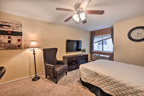 2 Blocks to Light Rail: Denver Unit w/ Kitchenette Apartment in Greenwood Village