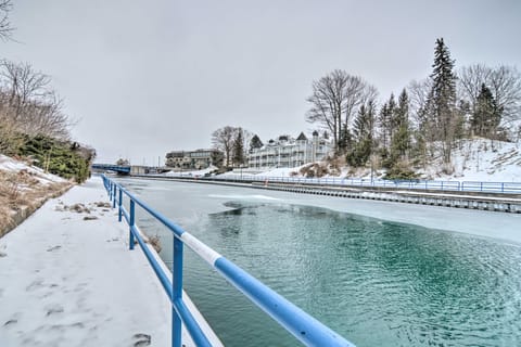 Updated Charlevoix Townhome: Walk to Downtown Apartment in Charlevoix