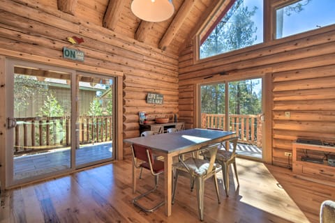 Updated Groveland Cabin w/ Wraparound Deck! Haus in Groveland