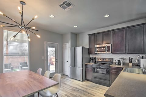 San Antonio Home w/ Patio + Grill Near SeaWorld! House in San Antonio