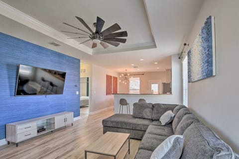 San Antonio Home w/ Patio + Grill Near SeaWorld! House in San Antonio