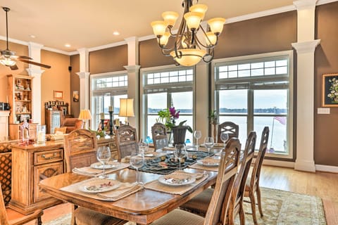 Lakefront House w/ Game Room, Deck & Views! Maison in Weiss Lake