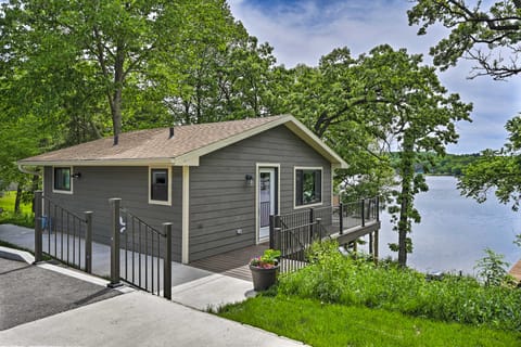 ‘Happy’s Haven’ Cabin w/ Gas Grill &  Fire Pit! House in Lake Wisconsin