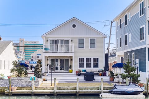 Updated Ocean City Home w/ Dock Access + Fire Pit! House in Ocean City