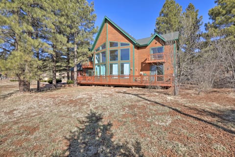 Munds Park Cabin: Deck, Near Pinewood Golf Course House in Munds Park