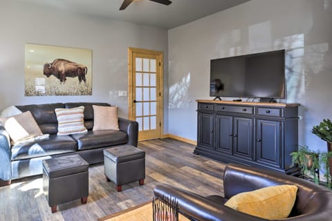 Cozy Spearfish Cottage < 1 Mi to Hiking Trail Casa rural in Spearfish
