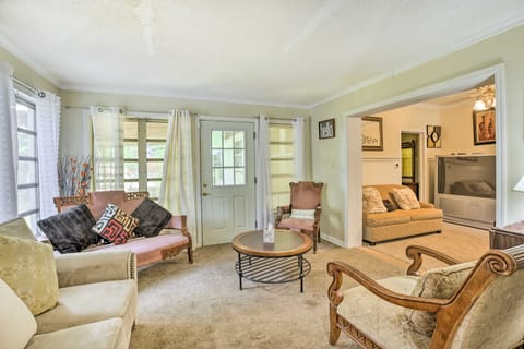 Cozy Montgomery Home: Just 2 Mi to Downtown! Casa in Montgomery