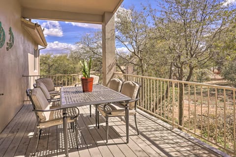'The Copper Bed' Home w/ Deck: 10 Mi to Dtwn House in Prescott