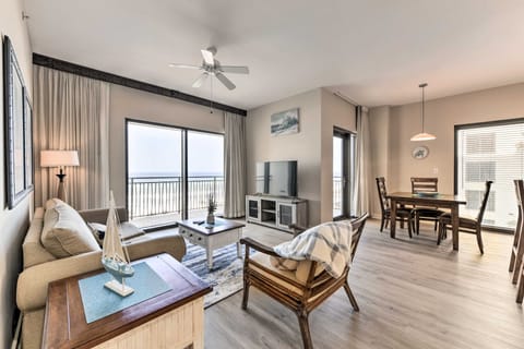 Scenic PCB Condo w/ Stunning Sunsets & Beach View! Apartment in Panama City Beach