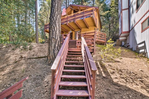 Crestline Cabin w/ Deck: Lakes, Hiking & More House in Crestline