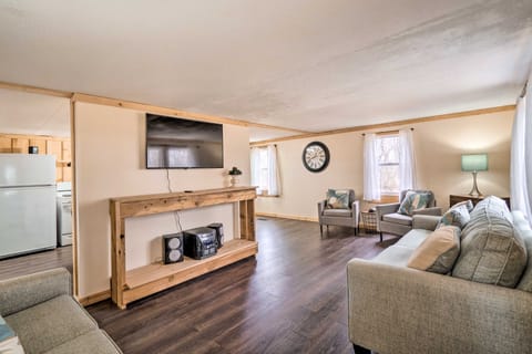 'Take 5' Retreat w/ Hot Tub: Relax, Rest, Refresh! House in Ohio