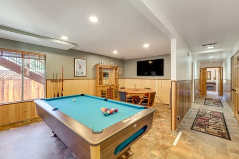 1 Mi to Slopes: Big Bear Lake 'Alpen Haus' w/ Spa House in Big Bear