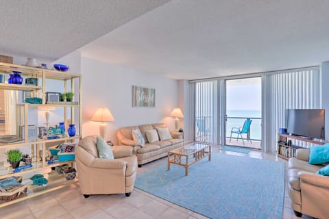 Oceanfront Condo w/ Balcony & Stunning Views! Condominio in Clearwater Beach