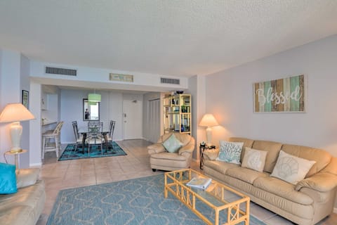 Oceanfront Condo w/ Balcony & Stunning Views! Condo in Clearwater Beach