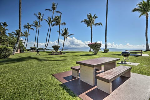 Breezy Kaunakakai Retreat w/ Community Pool! Apartamento in Kaunakakai