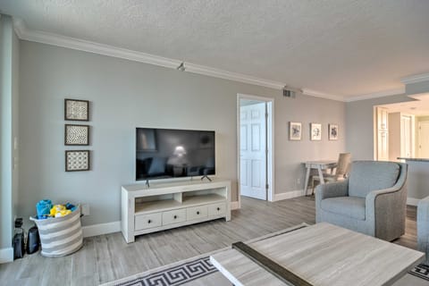 Remodeled Redington Shores Gem on the Beach! Apartment in Redington Shores