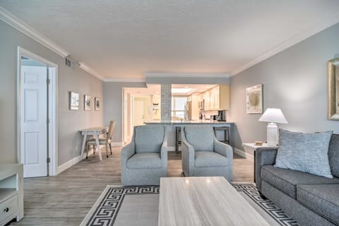 Remodeled Redington Shores Gem on the Beach! Apartment in Redington Shores