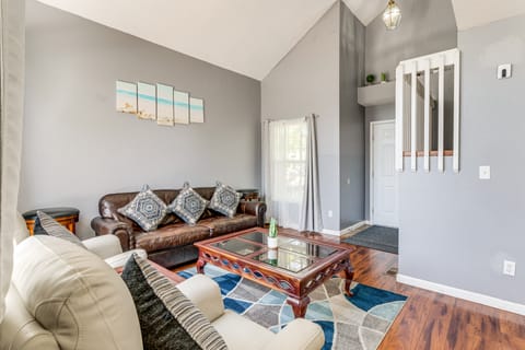 15 Mi to Downtown Denver: Home w/ Yard + Patio House in Aurora