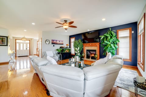 Dyer Family Escape - 20 Mi to Lake Michigan! Apartment in Indiana