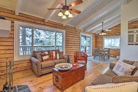 Charming Cabin w/ Views: 1 Mi to Lake Gregory House in Crestline