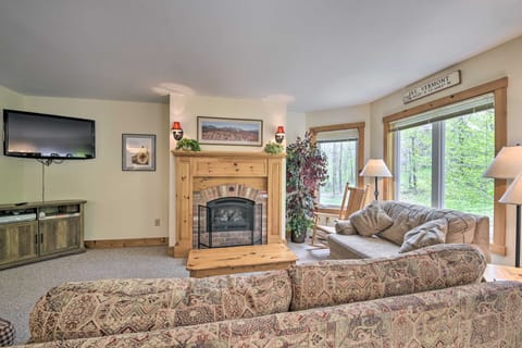 Ski In, Ski Out Escape: Steps to Jay Trail! Condo in Jay