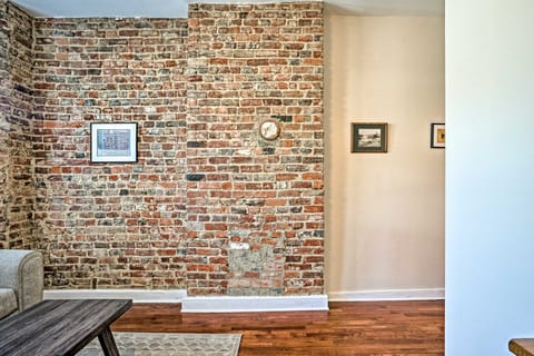 Centrally Located Richmond Apartment w/ Yard! Apartment in Church Hill