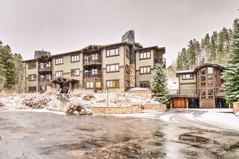 Breckenridge Retreat w/ Balcony - Walk to Shuttle! Apartment in Breckenridge