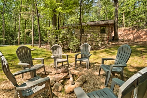 North Georgia Mtn Escape w/ Hot Tub & Games! House in White County