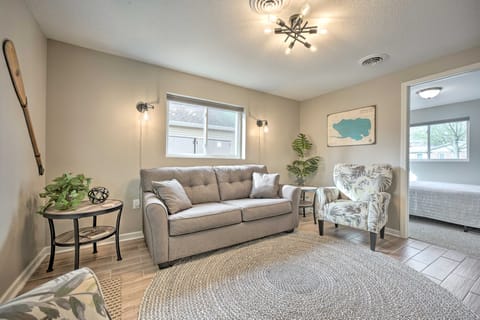 Waterfront Syracuse Home w/ Patio & Fire Pit! Cottage in Indiana