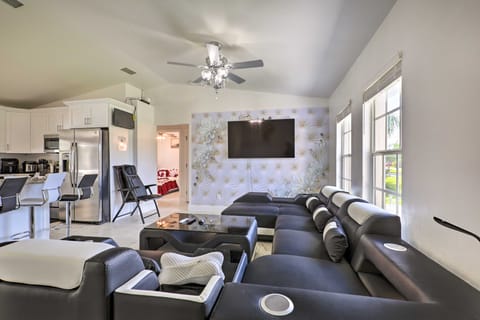 Charming N Fort Meyers Retreat: Pool & Lanai! Haus in North Fort Myers