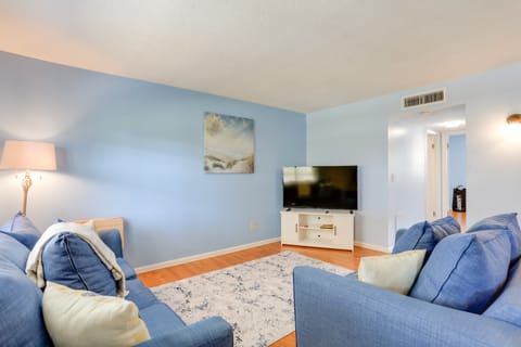 Idyllic Fort Pierce Retreat - Walk to Beach! Apartment in Fort Pierce