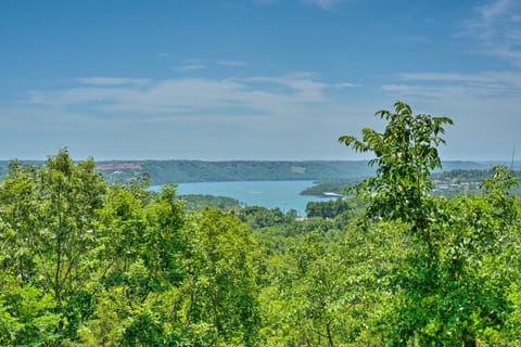 Kimberling City Home w/ Table Rock Lake Views! Apartment in Kimberling City