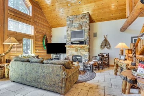 2 Cabins: Group & Family Getaway in Arnold! House in Arnold