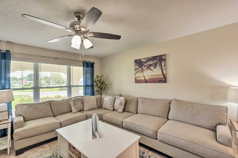 Sunny Port Charlotte Family Retreat: 3 Mi to Beach House in Port Charlotte