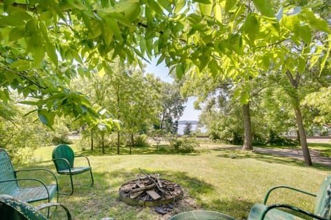 Lake Pepin Getaway w/ Pond, Walk to Restaurants! Apartment in Lake Pepin