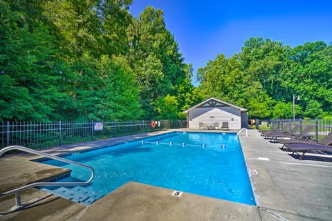 Cozy Townsend Condo, Resort-Style Amenities! Apartment in Sevier County