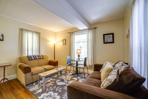 Fire Pit, BBQ & Yard: Family Home in Adrian House in Ohio