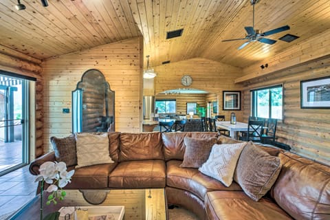 Clifton Retreat w/ Breathtaking Mt Backdrop! House in Colorado