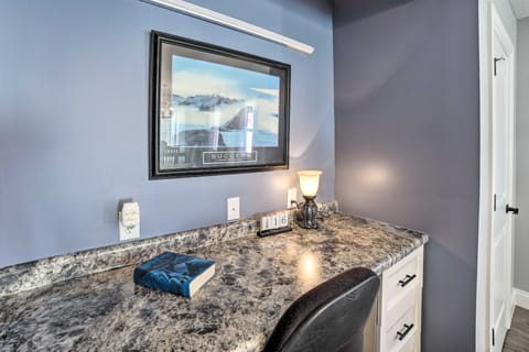 Fort Wayne Getaway - Family + Pet Friendly! Apartment in Fort Wayne