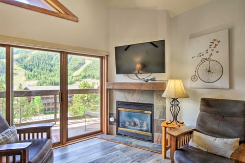 Mountain-View Keystone Condo < 1 Mi to Slopes! Apartment in Keystone