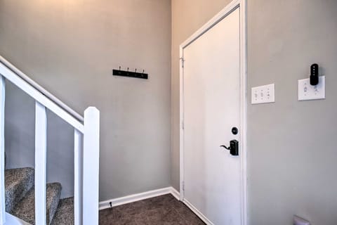 Relaxing Townhome, 4 Mi to Mizzou University! Apartment in Columbia