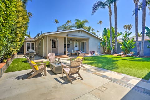 Chic Huntington Beach Escape ~ 1 Mi to Ocean! House in Huntington Beach