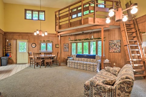 Rogers Cabin w/ Direct Access to Beaver Lake! Haus in Beaver Lake